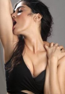 Aditi escort available in Bayswater