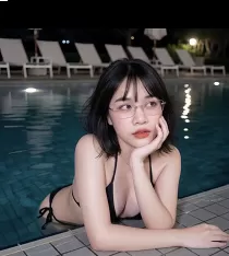 Girlfriend GFE C bust size Natural