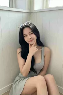 Chinese escort Qi Qi